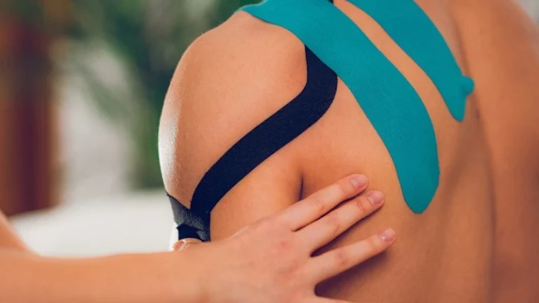 can a chiropractor help with frozen shoulder